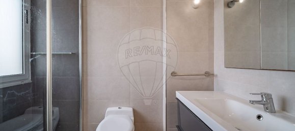 4 bedrooms Apartment in Porto, Portugal No. 306625 3