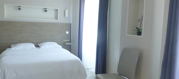 1630m² Commercial property in Pithiviers, France No. 61367 8