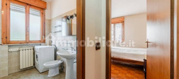 Квартира с 2 спальнями в Модена, Италия № 196319 15