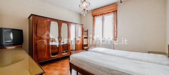 Квартира с 2 спальнями в Модена, Италия № 196319 22