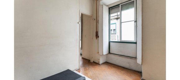 142m² Building in Lisbon, Portugal No. 100307 14