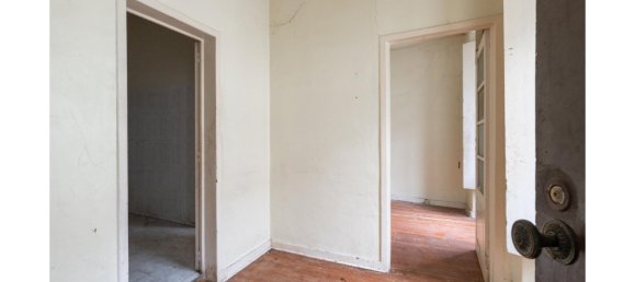 142m² Building in Lisbon, Portugal No. 100307 6