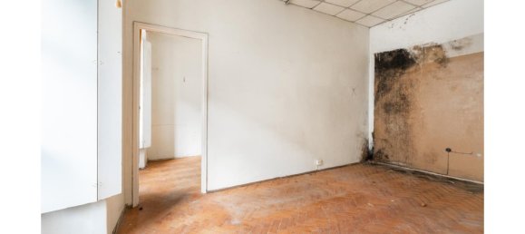 142m² Building in Lisbon, Portugal No. 100307 16