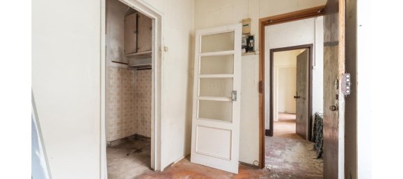 142m² Building in Lisbon, Portugal No. 100307 11