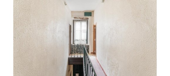 142m² Building in Lisbon, Portugal No. 100307 18