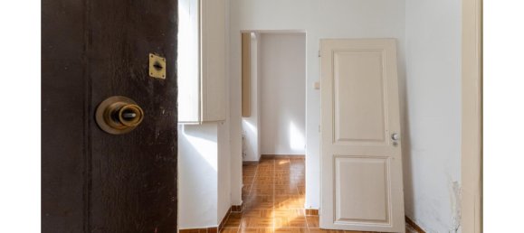 142m² Building in Lisbon, Portugal No. 100307 27