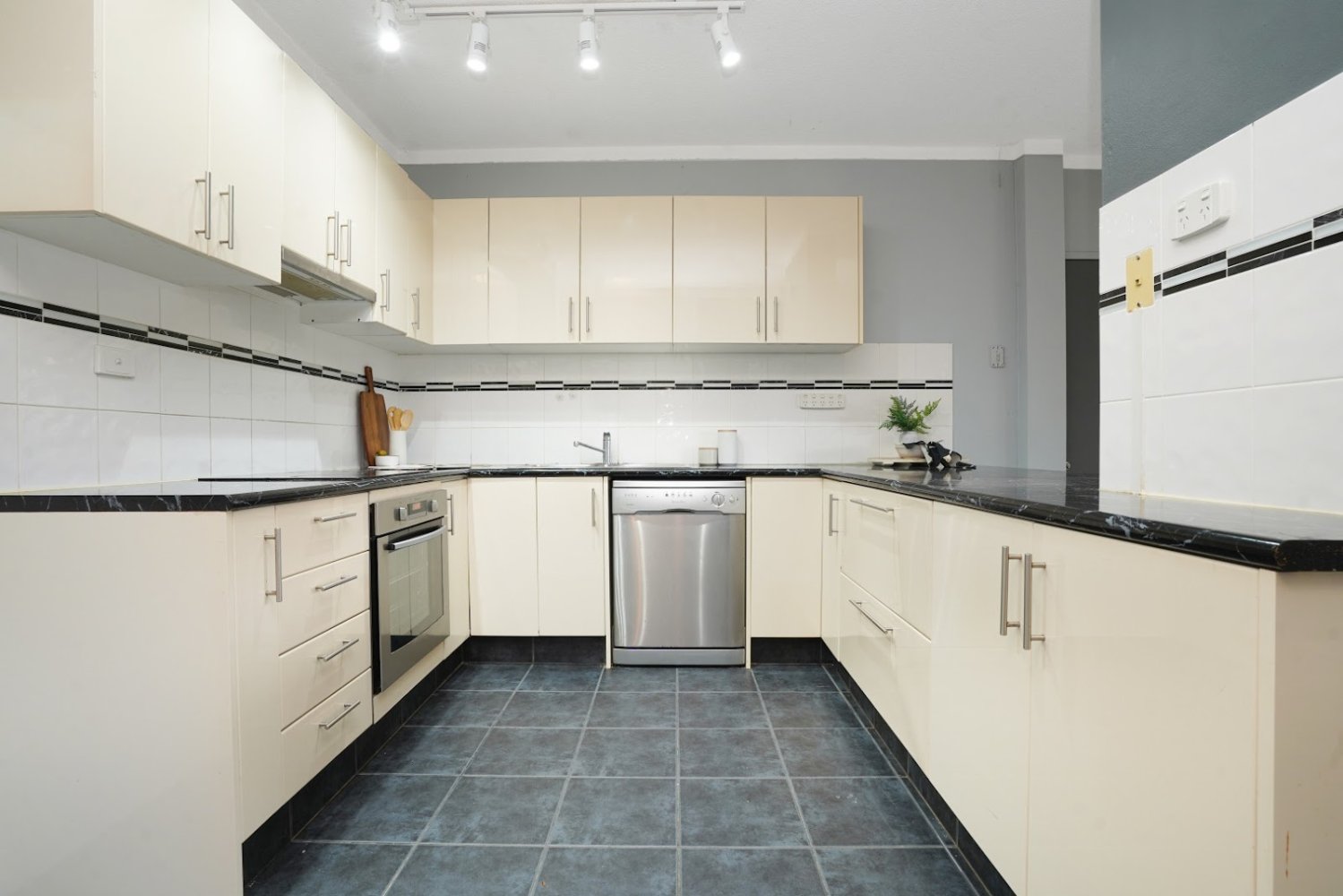 2 Schlafzimmer Wohnung in Rapid Creek, Australia, Nr. 551