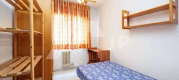 4 bedrooms Apartment in Granada, Spain No. 105644 10
