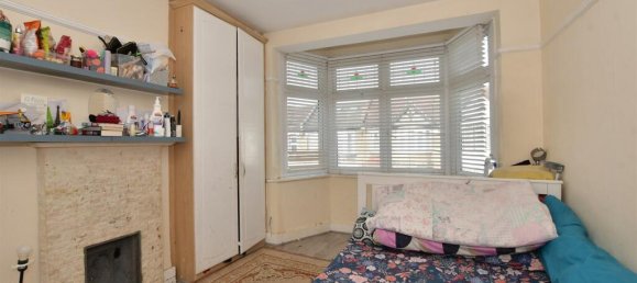 3 bedrooms House in Leyton, United Kingdom No. 4004 4