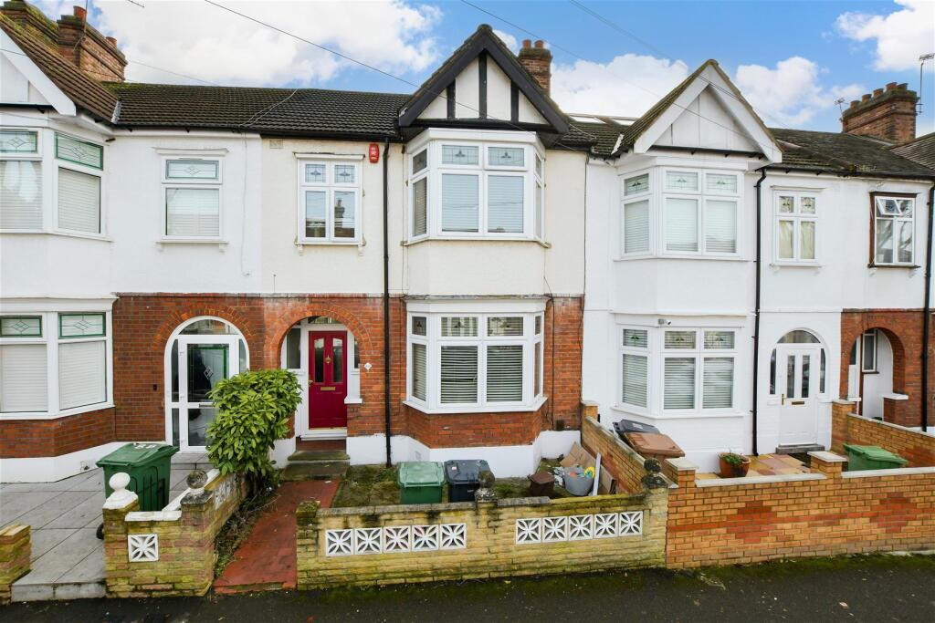 3 bedrooms House in Leyton, United Kingdom No. 4004