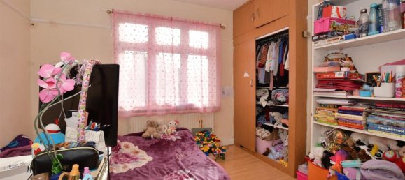 3 bedrooms House in Leyton, United Kingdom No. 4004 3