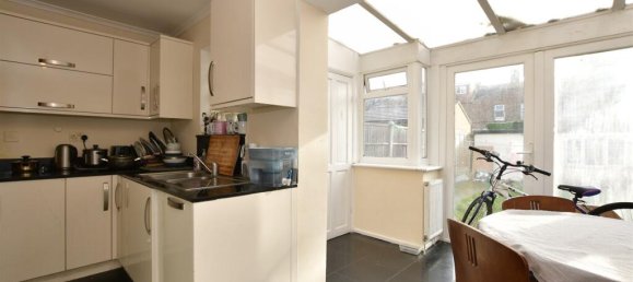 3 bedrooms House in Leyton, United Kingdom No. 4004 2