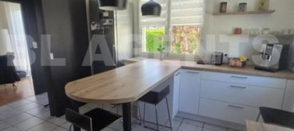 4 bedrooms Villa in Valdurenque, France No. 309739 3