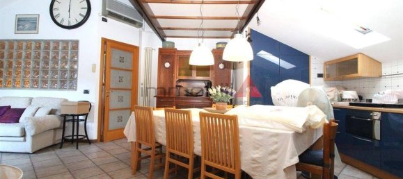 Квартира с 3 спальнями в Монца, Италия № 186053 115