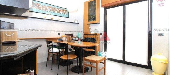 Квартира с 3 спальнями в Монца, Италия № 186053 29