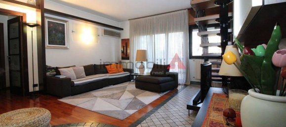 Квартира с 3 спальнями в Монца, Италия № 186053 10