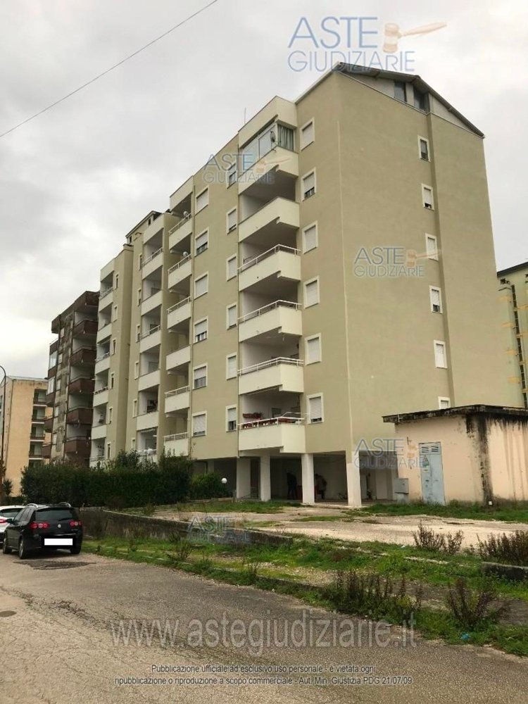 Квартира с 5 спальнями в Понтекорво, Италия № 326596