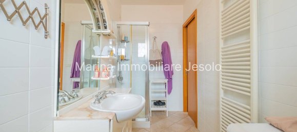2 bedrooms Apartment in Jesolo, Italy No. 66259 12