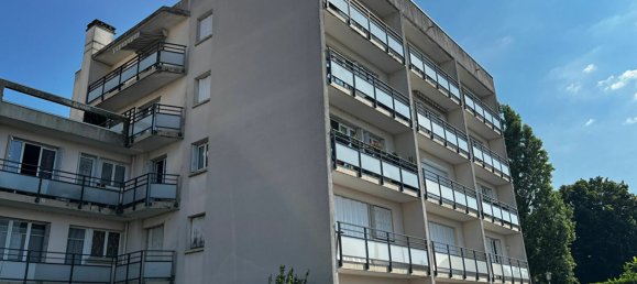 Студия в Сен-Приве-Сен-Мемен, Франция № 268800 2