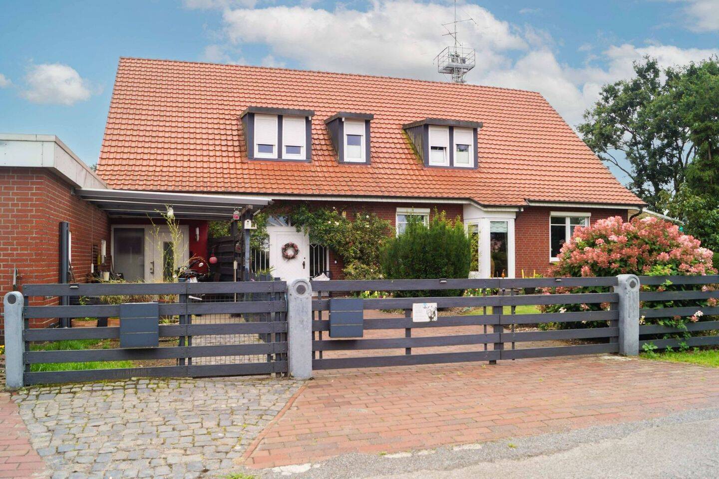 4 غرف نوم بناية في Diepholz, Germany رقم 273491