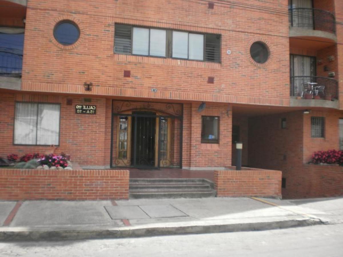 3 bedrooms House in Bogota, Colombia No. 14107