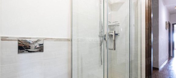 3 chambres Appartement à Oggiono, Italy No. 235225 42