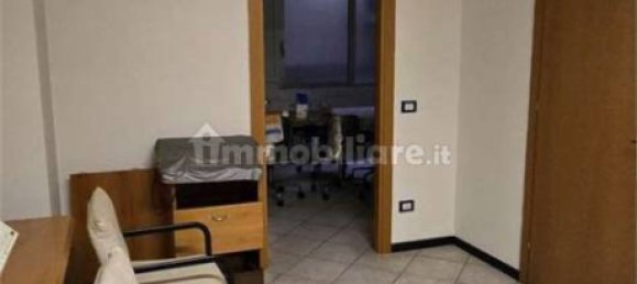 2-Zimmer Gewerbliche Immobilie in Montebelluna, Italy, Nr. 267445 8