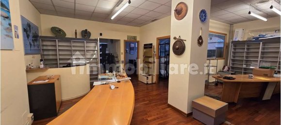 2-Zimmer Gewerbliche Immobilie in Montebelluna, Italy, Nr. 267445 2