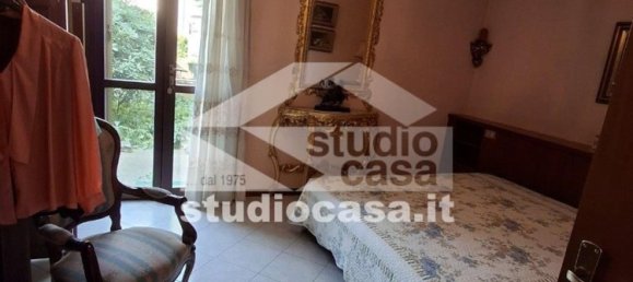 2 Schlafzimmer Wohnung in Soresina, Italy, Nr. 329778 10