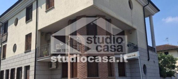 2 Schlafzimmer Wohnung in Soresina, Italy, Nr. 329778 20