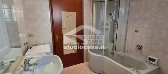 2 Schlafzimmer Wohnung in Soresina, Italy, Nr. 329778 13