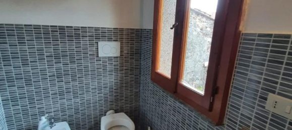 3 rooms Apartment in Massa, Italy No. 166558 2