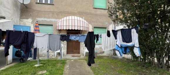 3-salle Appartement à Goro, Italy No. 284812 2