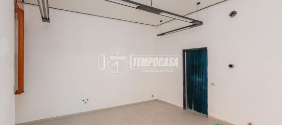 Propriété commerciale à Magnago, Italy 26m² No. 141607 5