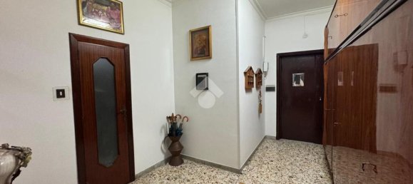 Apartamento de 4 dormitorios en Portici, Italy No. 376769 4