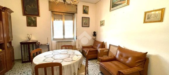Apartamento de 4 dormitorios en Portici, Italy No. 376769 9