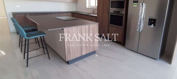 3 bedrooms Penthouse in Mosta, Malta No. 8378 12