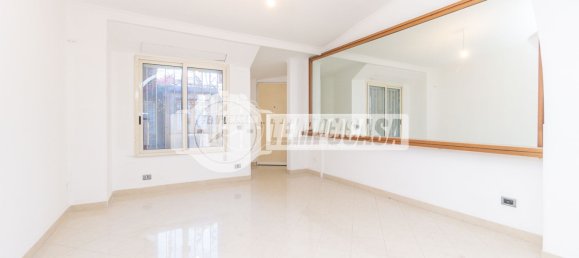 Apartamento T4 em Rome, Italy N.º 64181 3