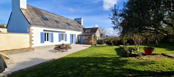 5 bedrooms House in Saint-Pabu, France No. 275401 2