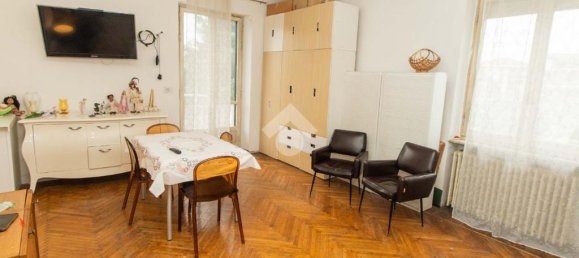 2 bedrooms Villa in Turin, Italy No. 322117 6