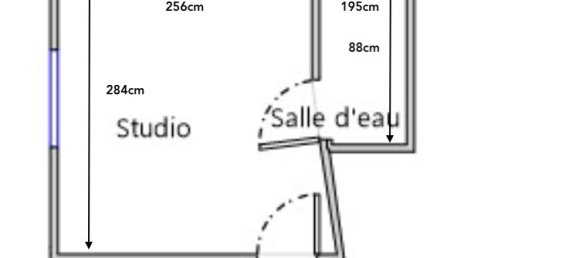 Studio in Paris, France No. 329812 2