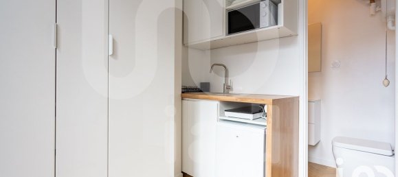 Studio in Paris, France No. 329812 6