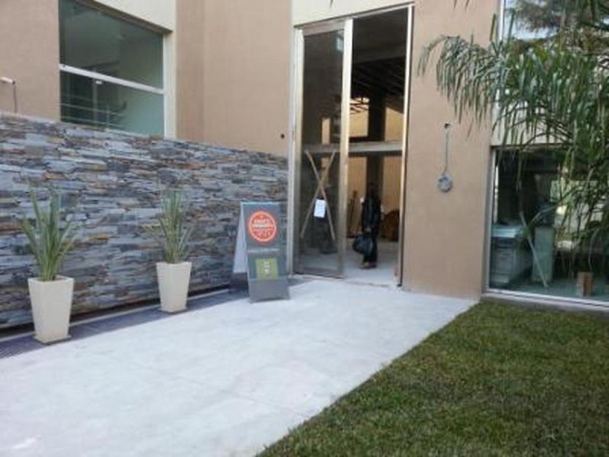 Studio in Lomas de Zamora, Argentina No. 7038