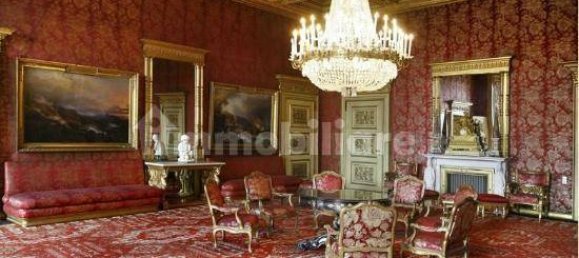 2 rooms Commercial property in Lucca, Italy No. 25692 5