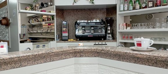 3-salle Propriété commerciale à Stradella, Italy No. 265527 2