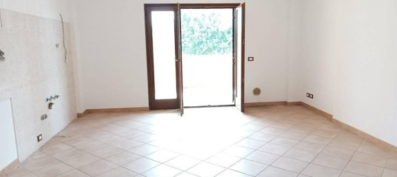 4 rooms Apartment in Rome, Italy No. 30944 5