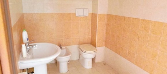 4 rooms Apartment in Rome, Italy No. 30944 16