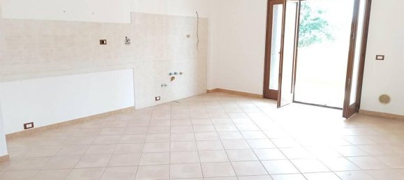 4 rooms Apartment in Rome, Italy No. 30944 6