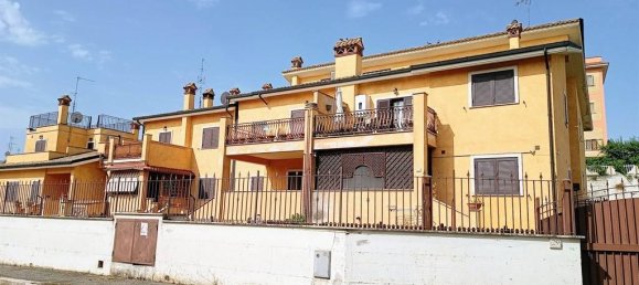 4 rooms Apartment in Rome, Italy No. 30944 3
