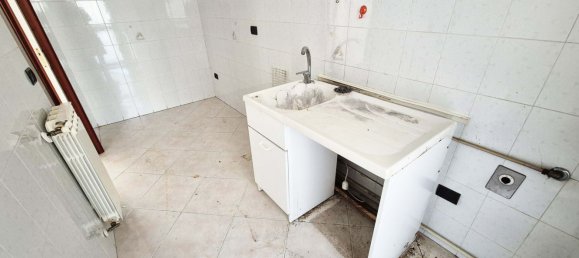 2 rooms Apartment in Bari, Italy No. 41128 10